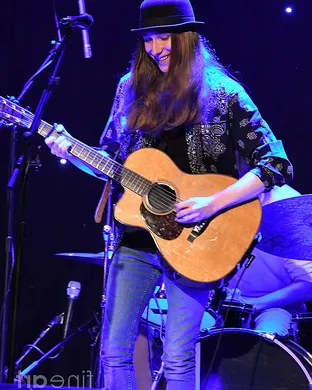 Sawyer Fredericks Des Moines